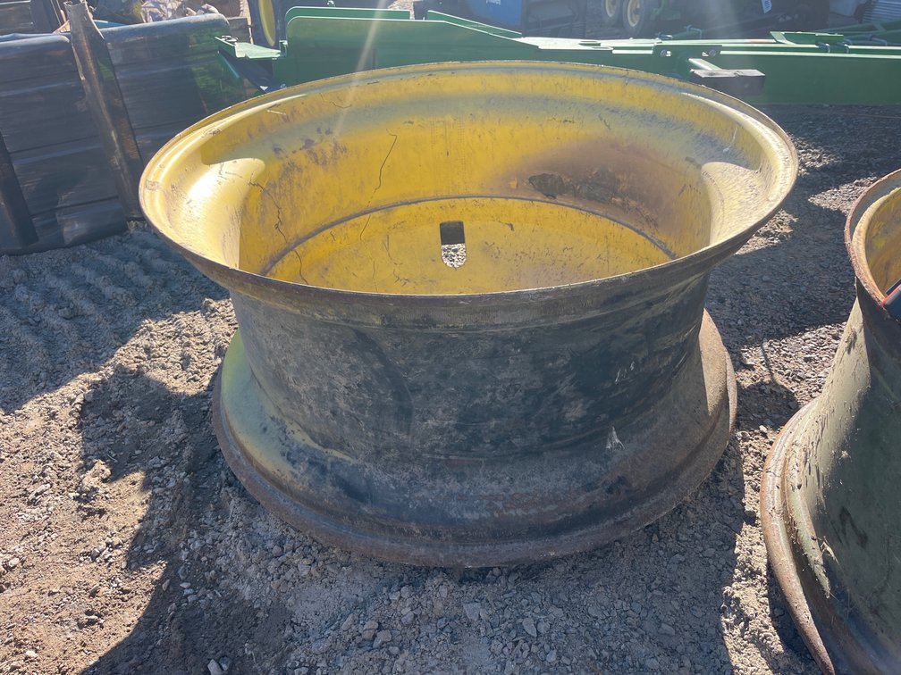 John Deere Rim