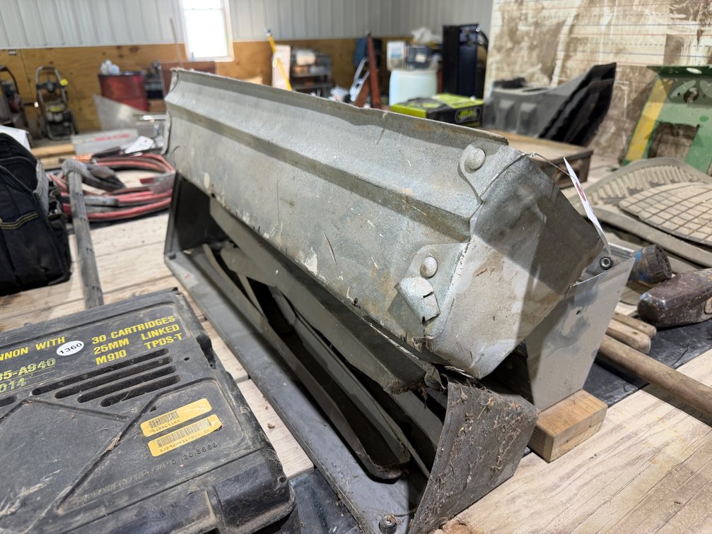 3 metal sawhorses