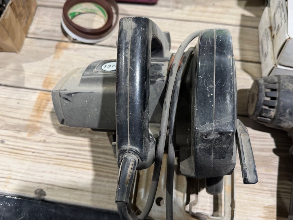 Black and decker circular saw