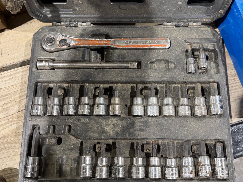 Bit socket wrench set