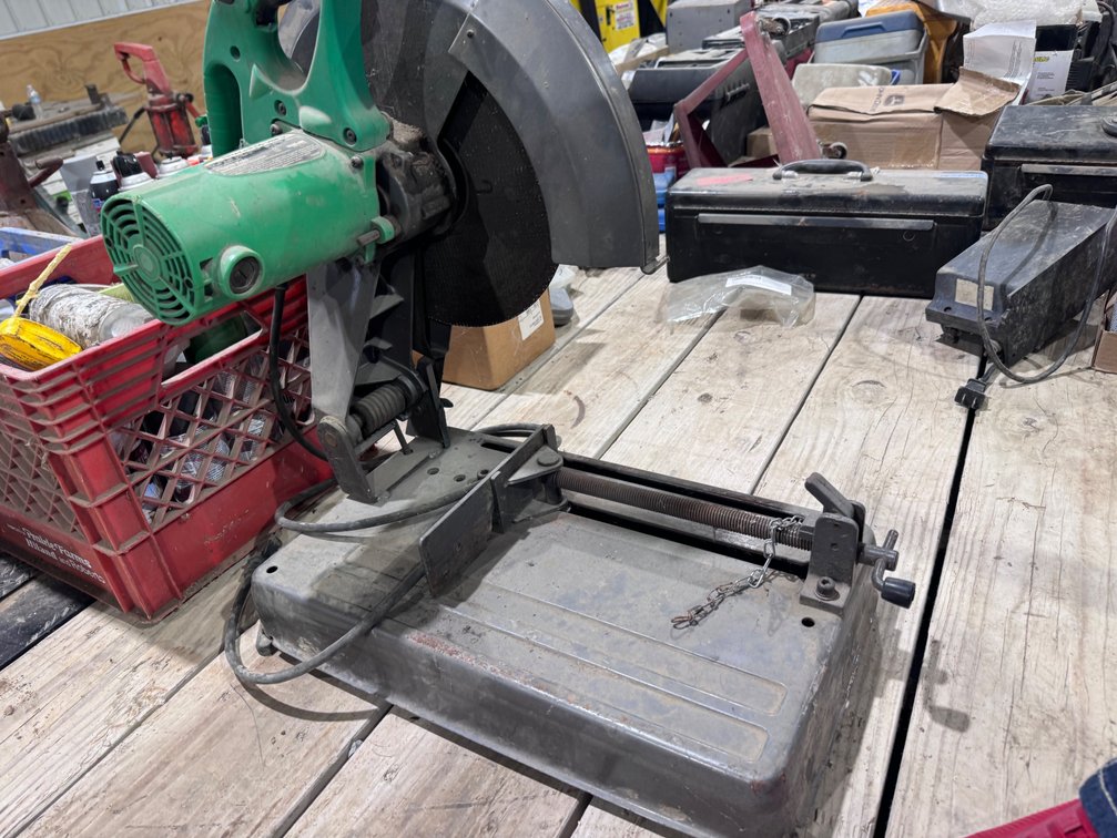 Hitachi Model CC14SFS 14in CutOff Miter Saw
