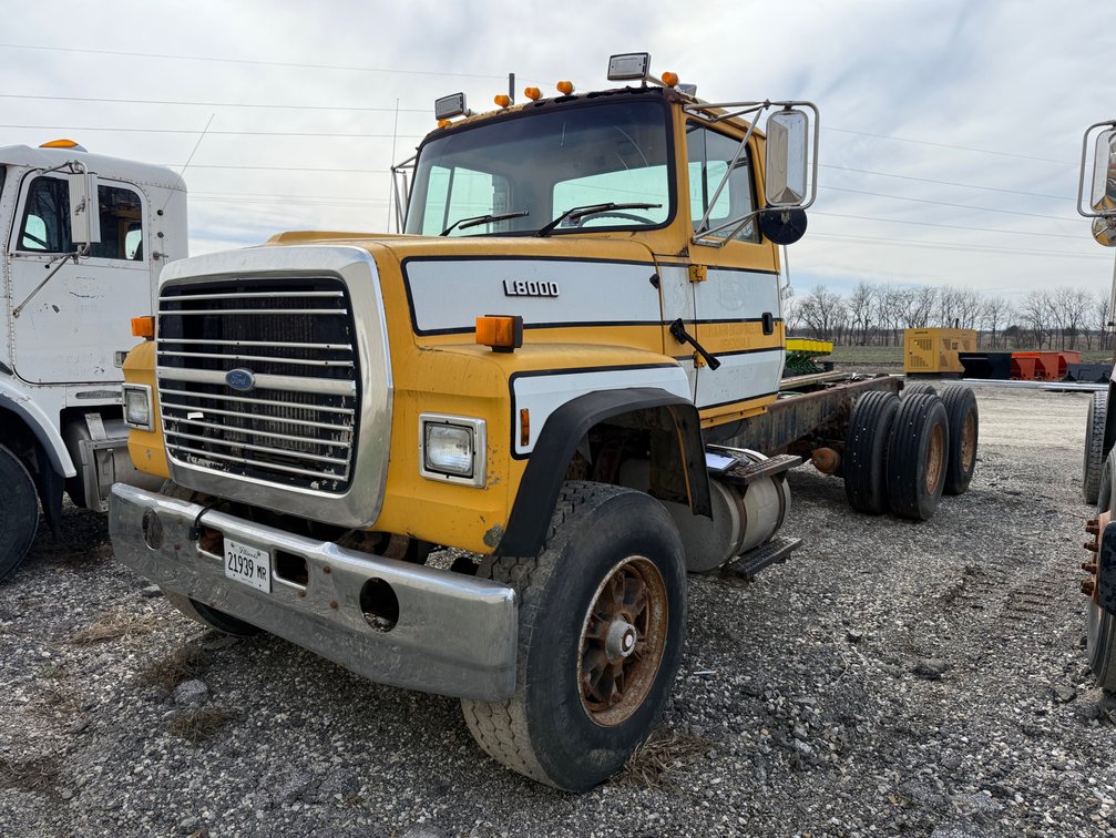 FORD L8000