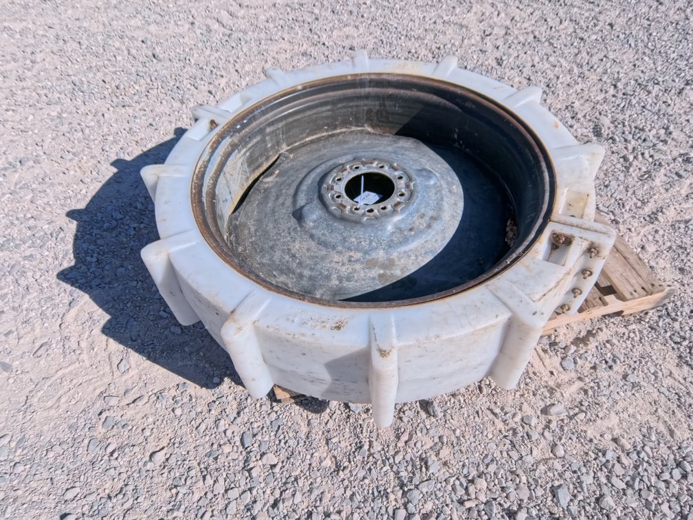 Pivot Tire On 38 Inch Rim