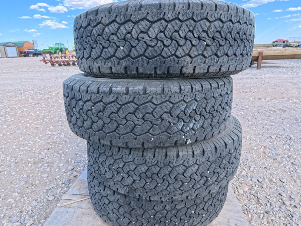 Set Of 4 BF GOODRICH Tires