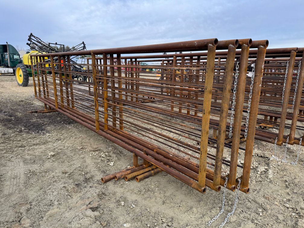 24 ft Free Standing Panel