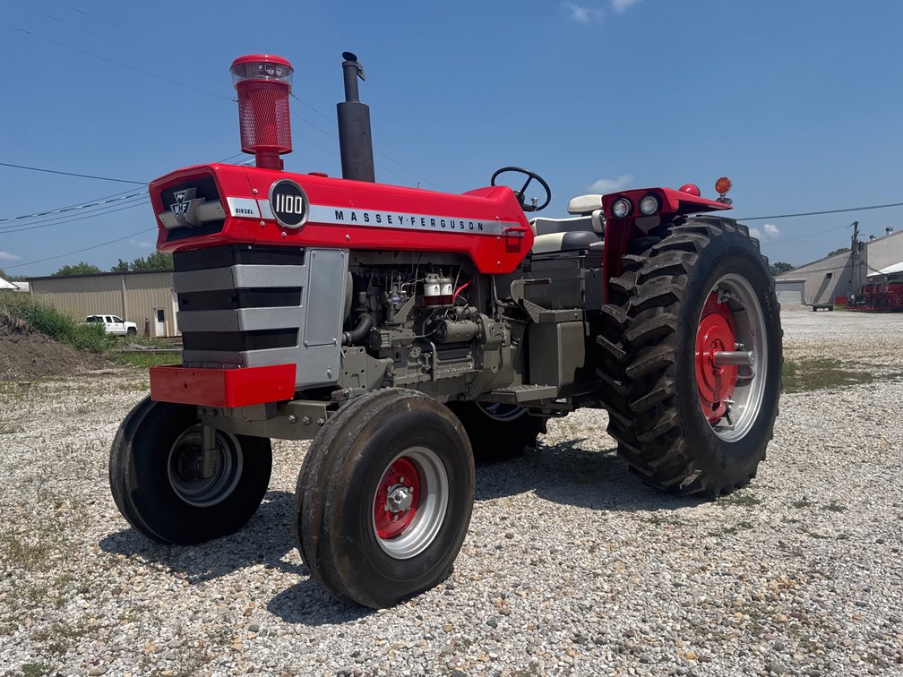 Massey-Ferguson 1100