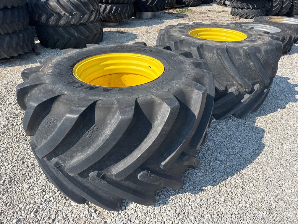 Alliance AgriStar 1050/50R32 with Rim