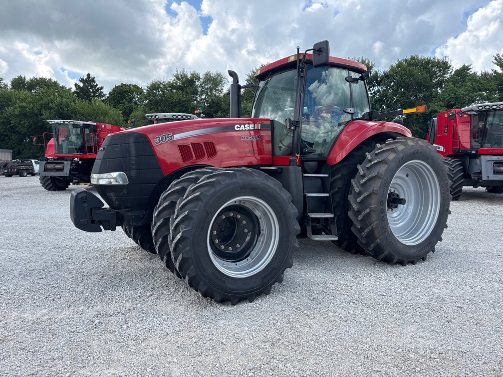 Case IH 305 Magnum