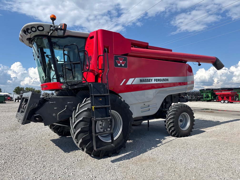 Massey-Ferguson 9695