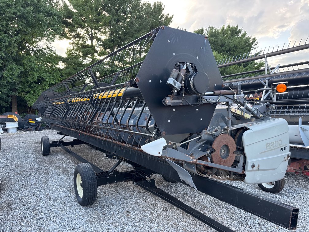 Gleaner 8200-30