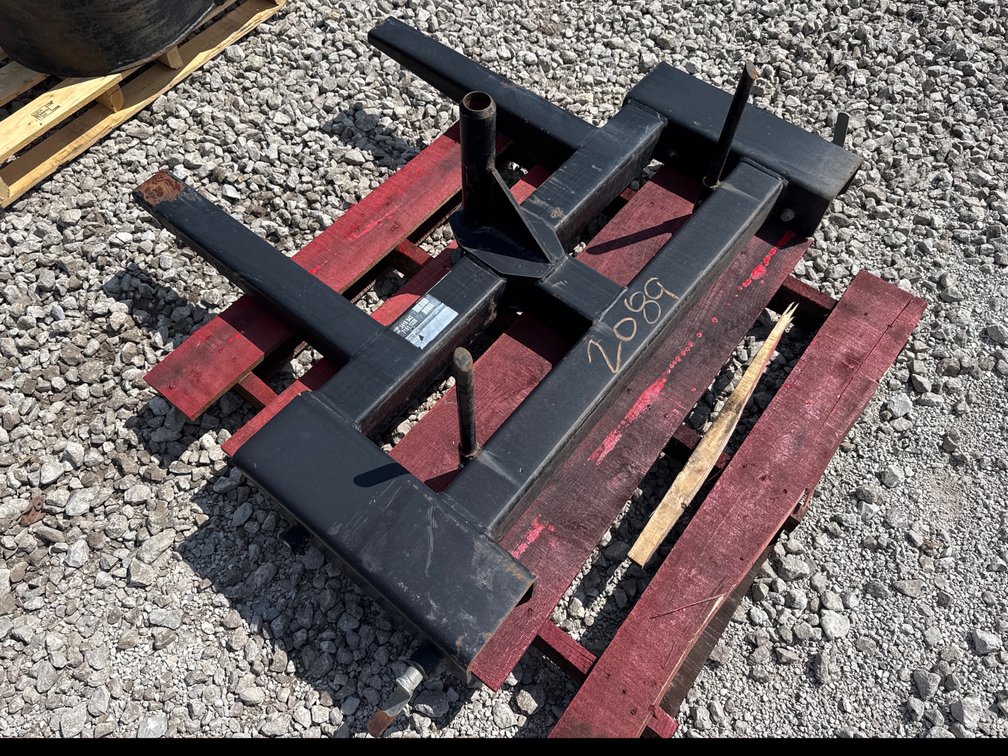 Loader bale spear without spear