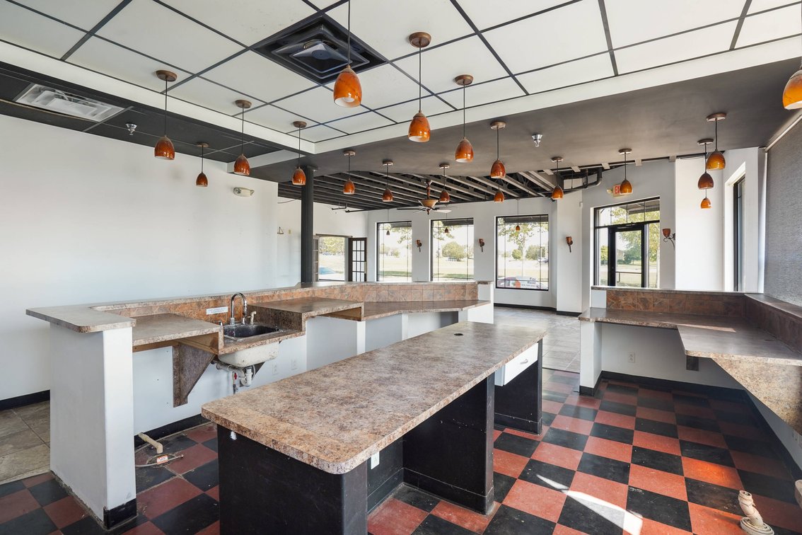 Image for Value-Add Mixed-Use Commercial Building with Existing Tenant and Major Lease-Up Potential