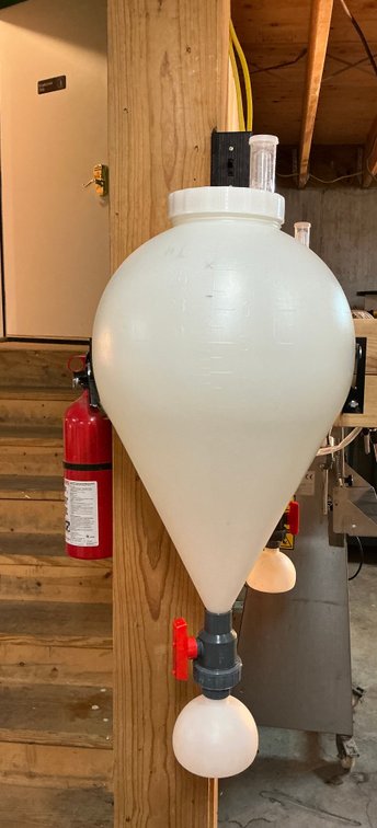 Fast Ferment 7.9G Conical Fermenters / 7 PER LOT