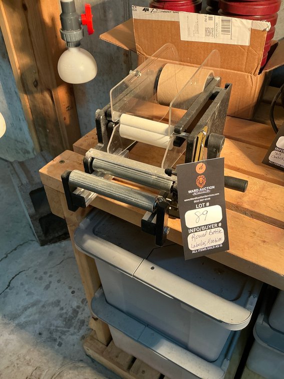 Round Bottle Labeling Machine
