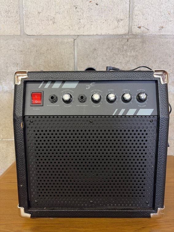 First Act MA225 Amp