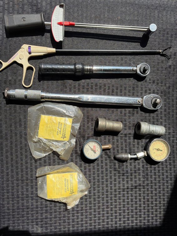 Torque Wrenches & Grabbers & Gauges & Battery Terminal Cleaning Tools & Repair Kits