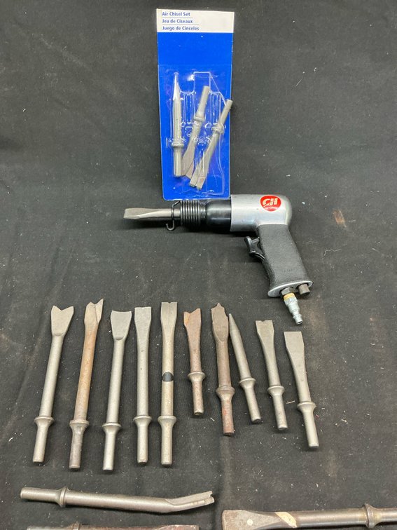 Air chisel and bits
