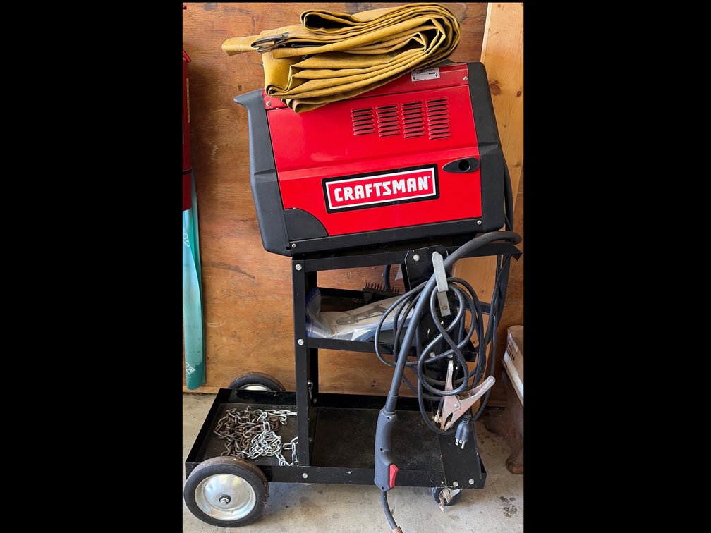 Mig Welder with Cart & Welding Blanket