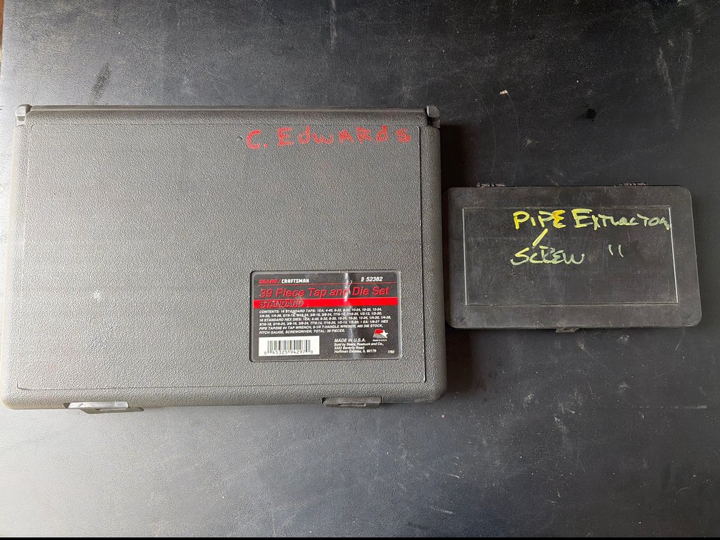 Tap and Die Set & Pipe Extractor screw