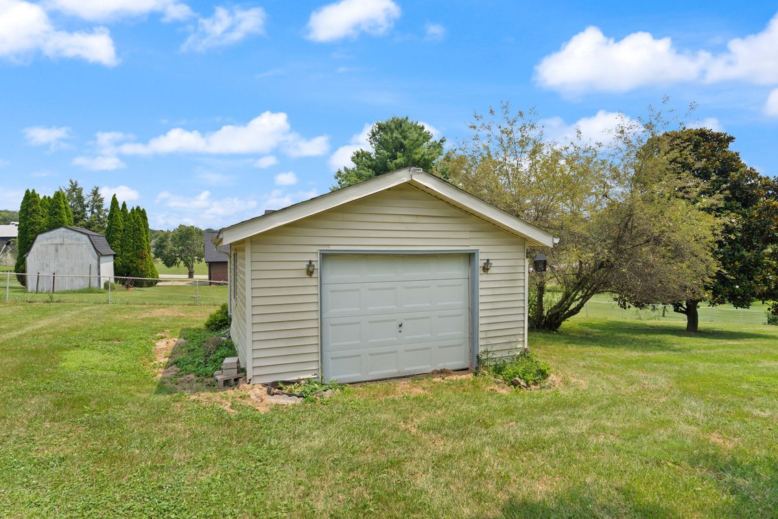 Image for Charlestown, IN | 4 BR/2.5 BA Home Online Auction