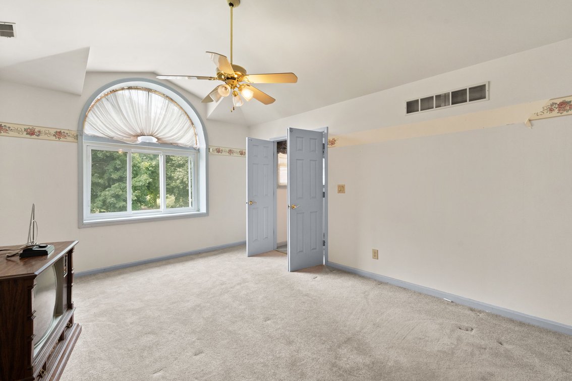 Image for Charlestown, IN | 4 BR/2.5 BA Home Online Auction