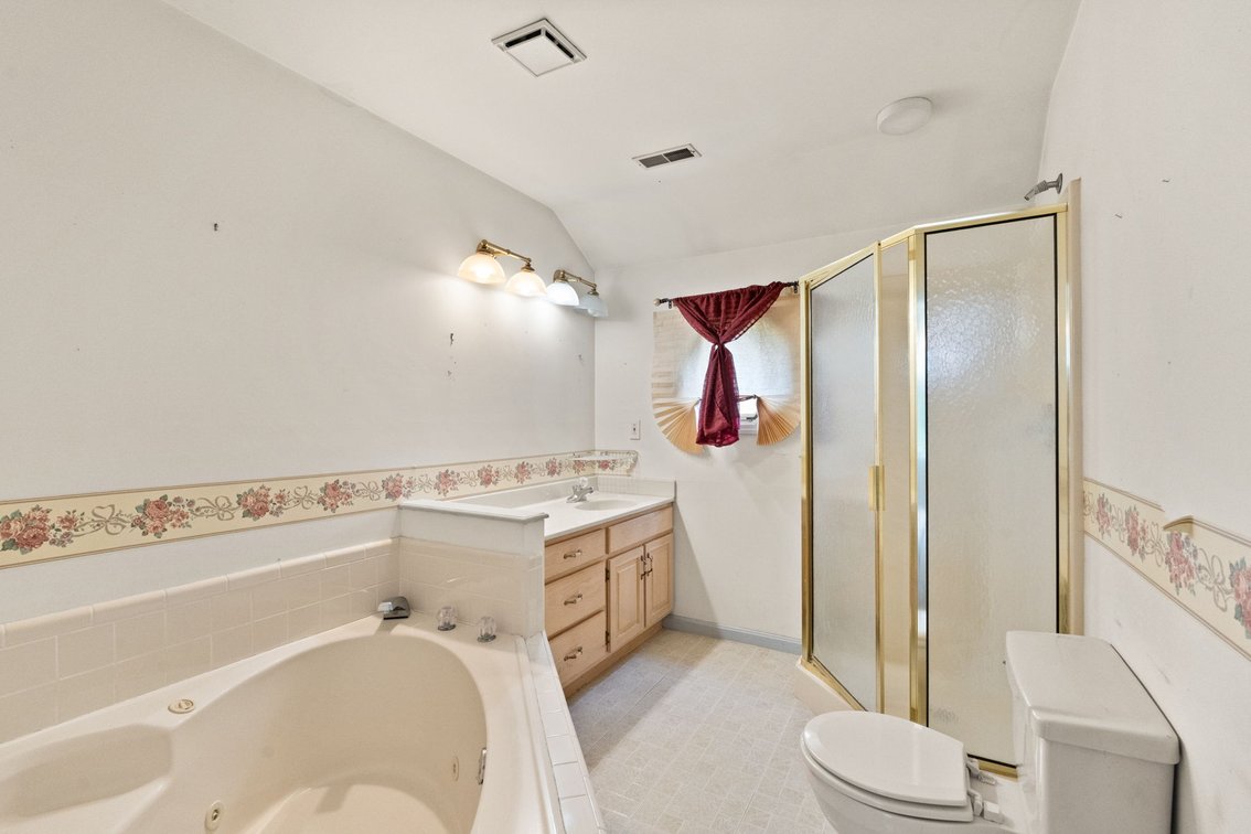 Image for Charlestown, IN | 4 BR/2.5 BA Home Online Auction