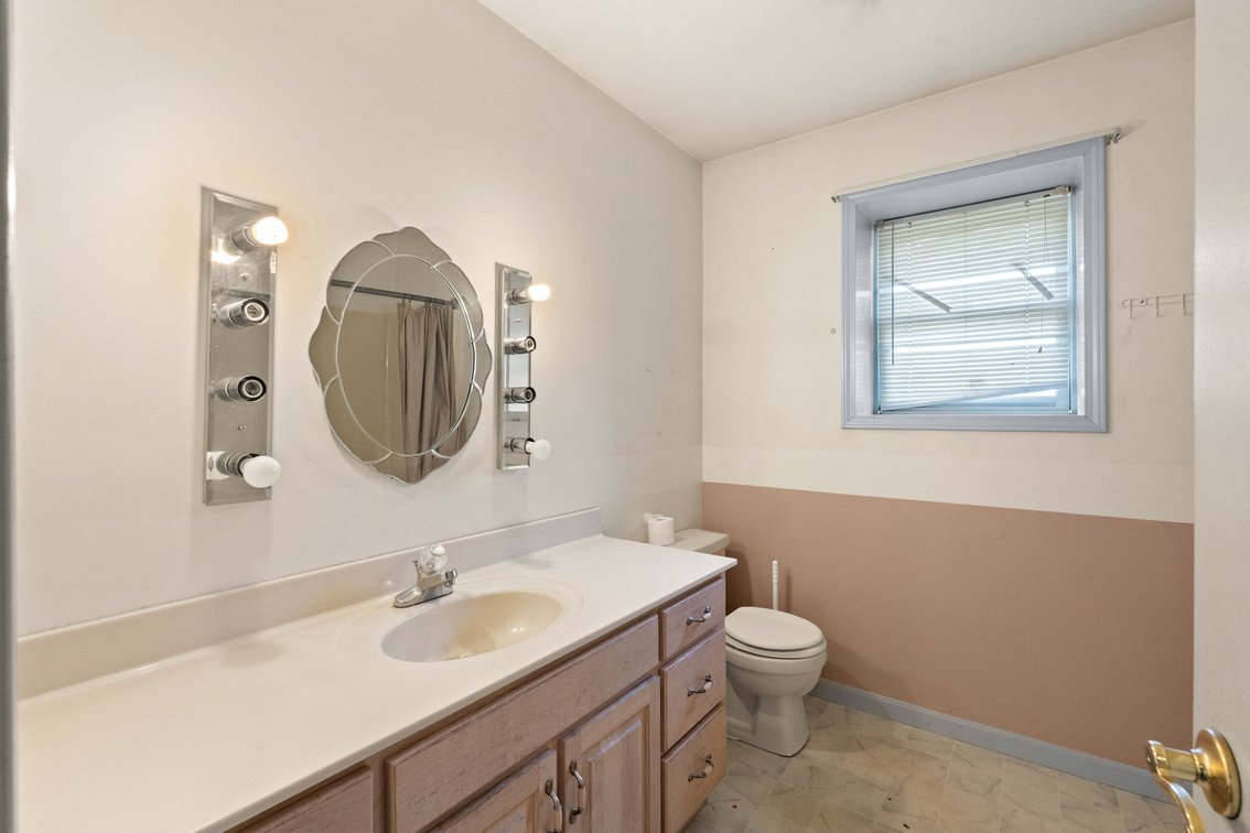 Image for Charlestown, IN | 4 BR/2.5 BA Home Online Auction