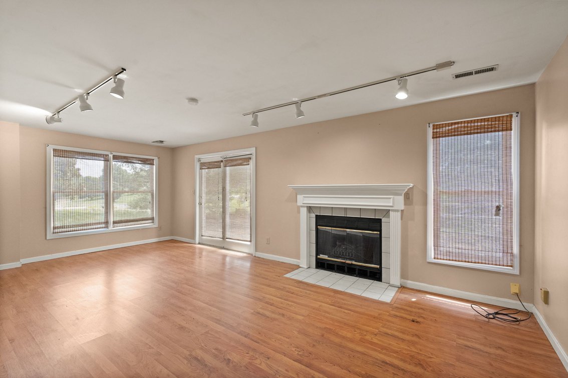 Image for Charlestown, IN | 4 BR/2.5 BA Home Online Auction