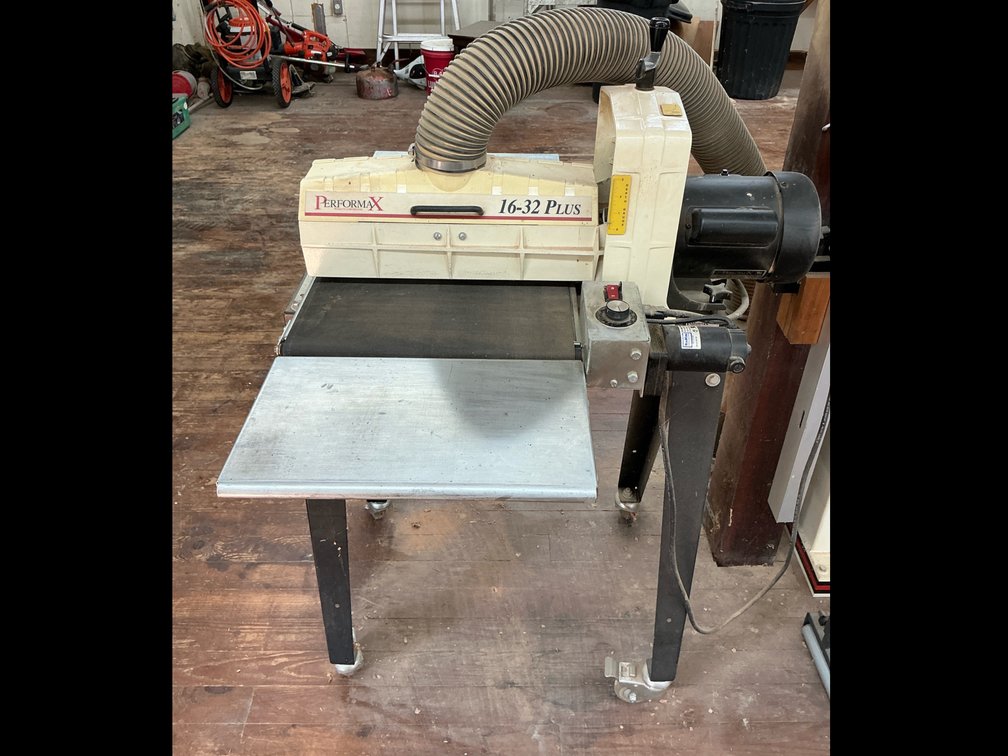 Performmax 16–32 plus sander table