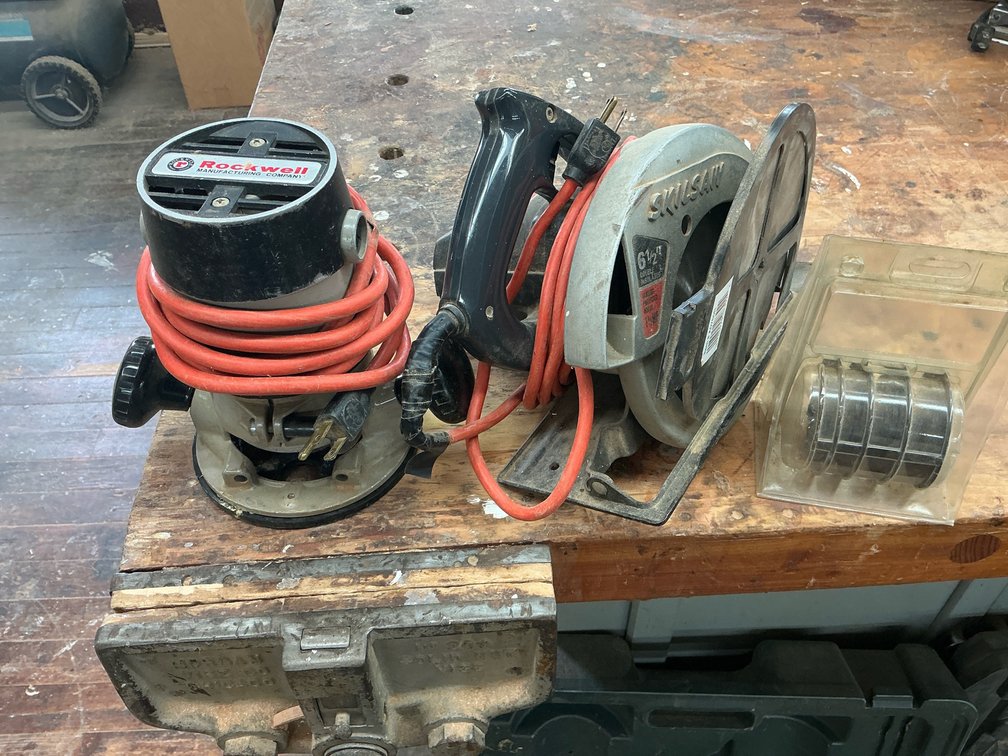 Router, skillsaw & accessories 