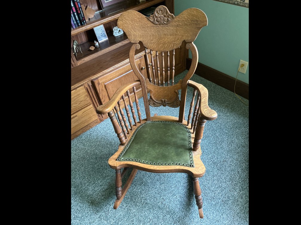 Rocking chair 
