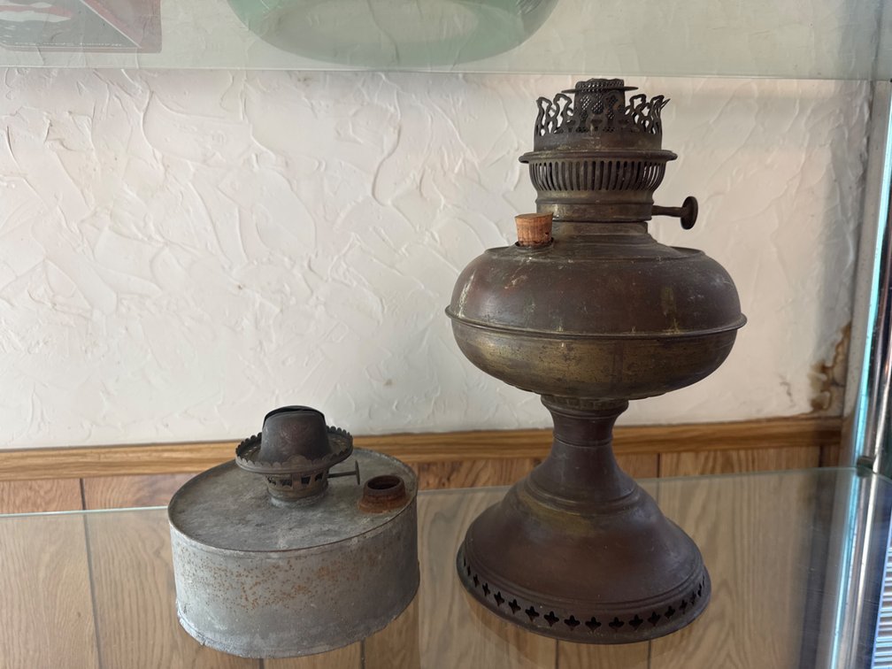 Metal Oil Lamp and Cylindrical Metal Lamp Font (2)