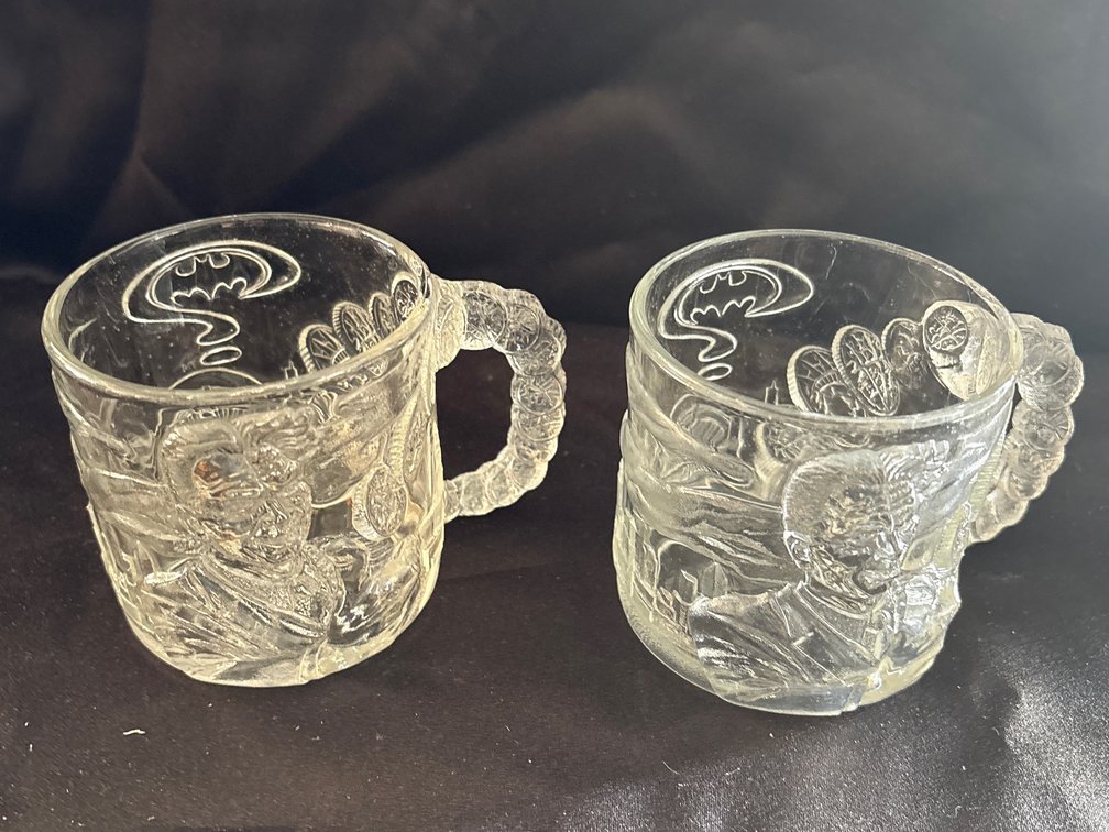 McDonald's 1995 Batman Forever DC Comics Embossed Glass Mugs (2)
