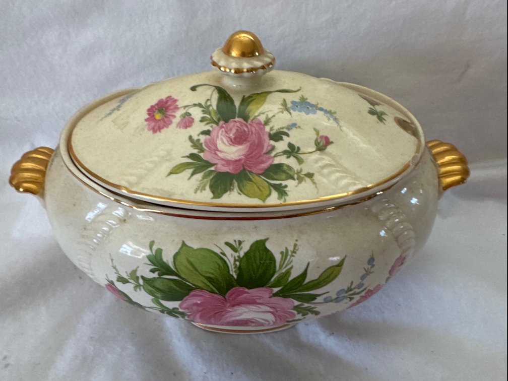 Taylor Smith Taylor Covered Ceramic Serving Dish