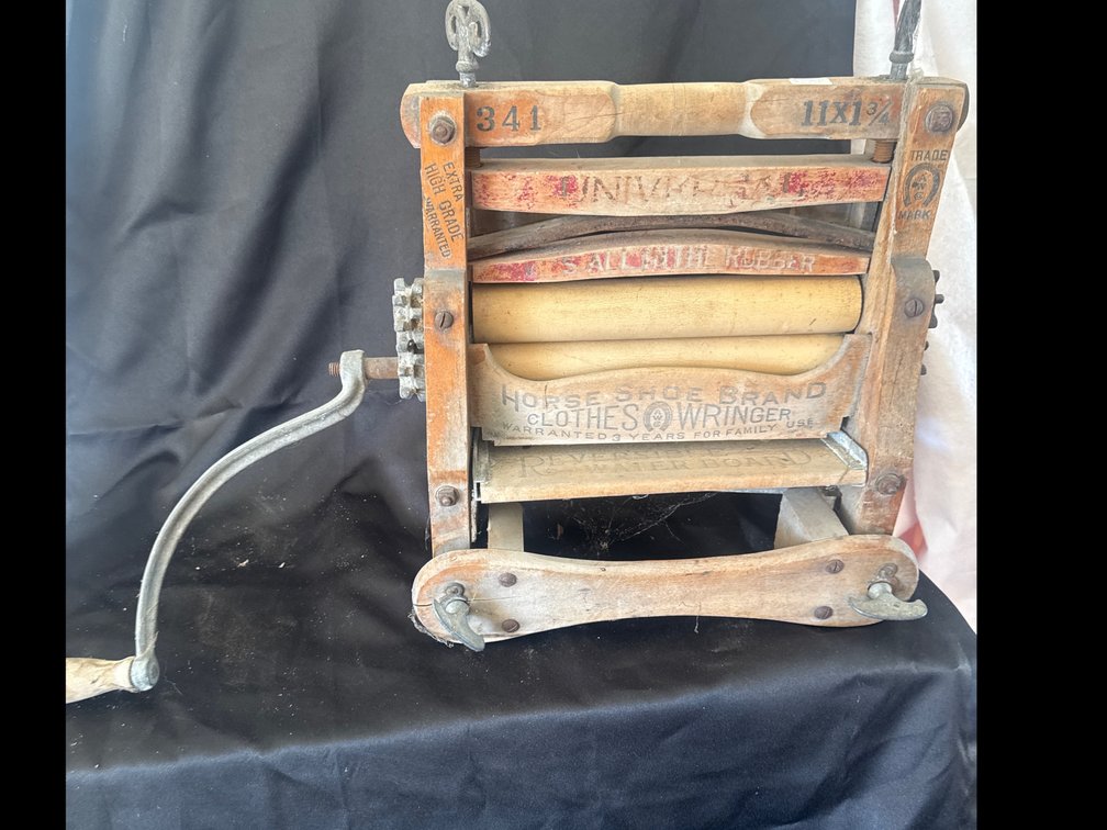 Horse Shoe Brand No. 341 Universal Clothes Wringer