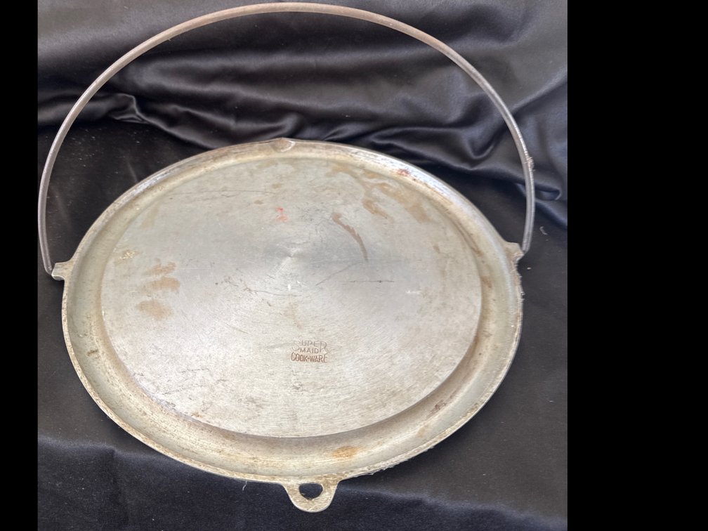 Super Maid Cook-Ware Cast Aluminum Round Griddle with Bail Handle