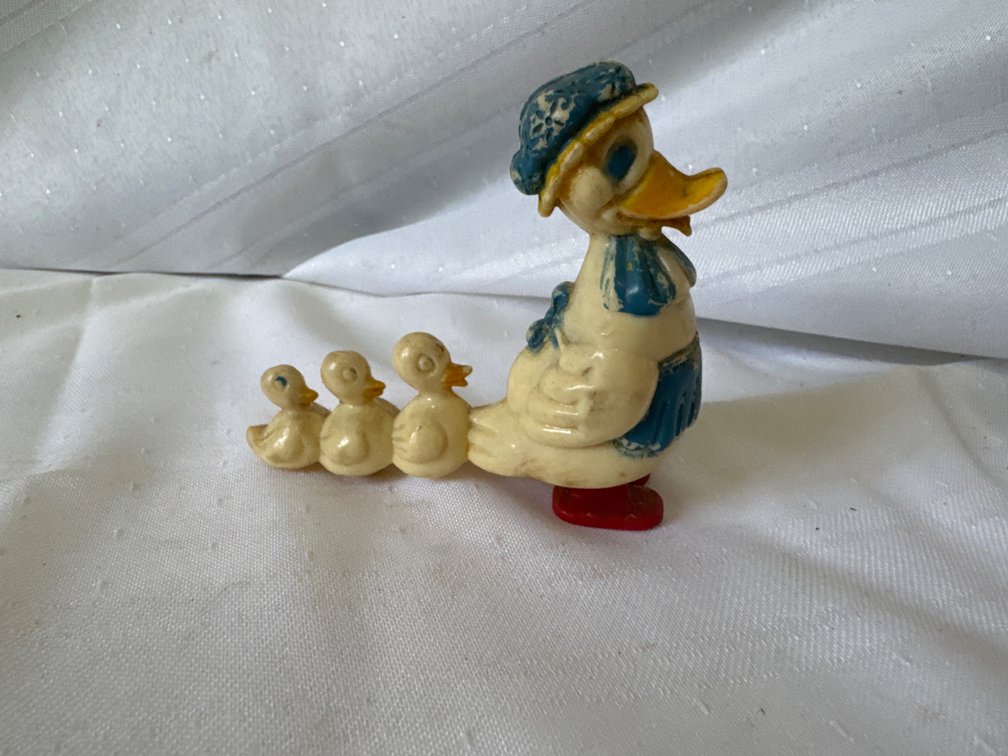 Vintage Molded Plastic Mother Duck and Ducklings Toy Figurine