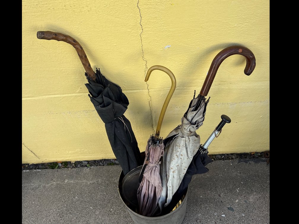 Umbrellas with Metal Bucket (4)