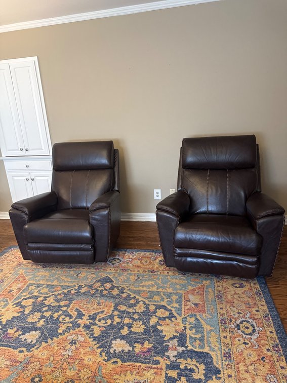 Brown Faux Leather Recliners with Manual Lever Mechanism