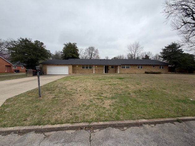 Image for 1510 Circle Dr. Real Estate Live & Webcast Auction