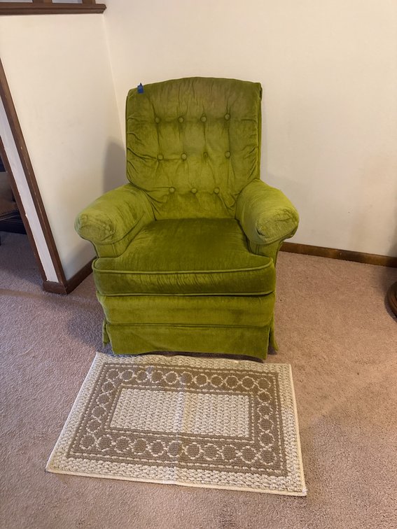 Green Upholstered Tufted Armchair