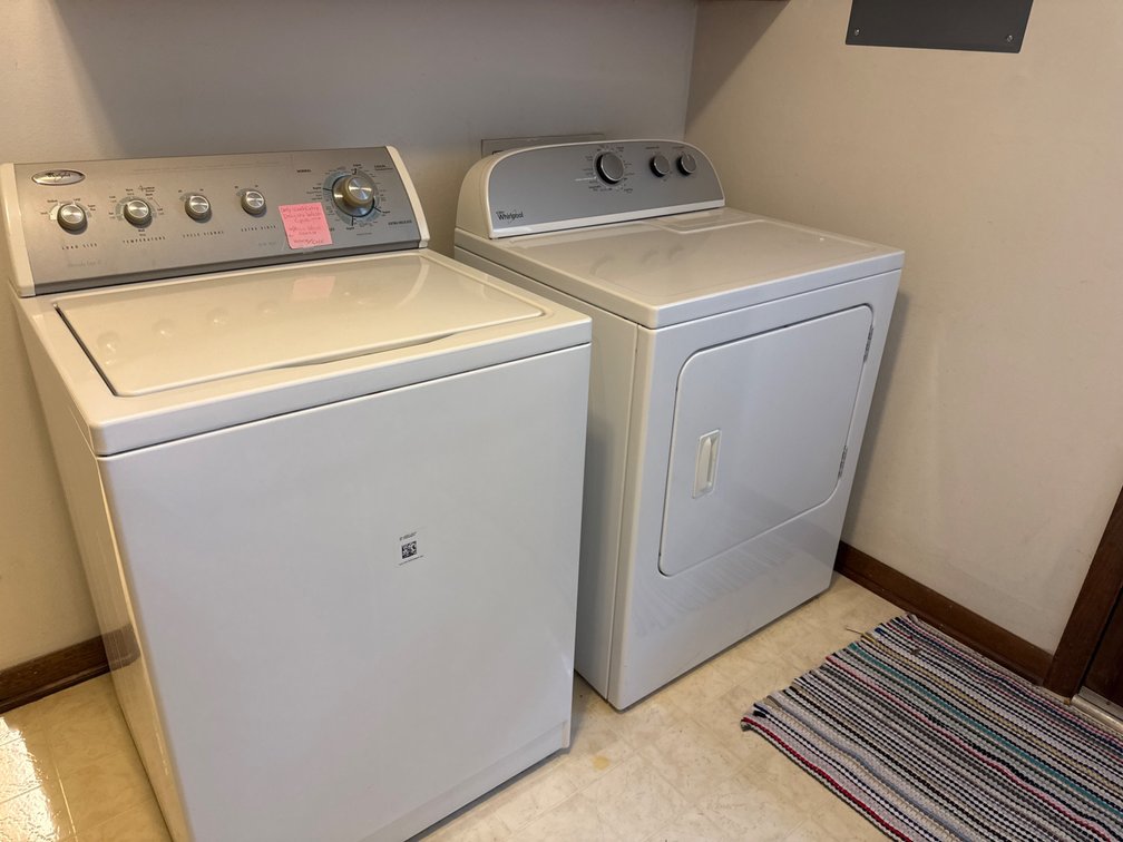 Whirlpool Washer and Dryer Set