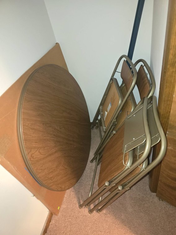 Samsonite Folding Table with Four Fold-Up Chairs