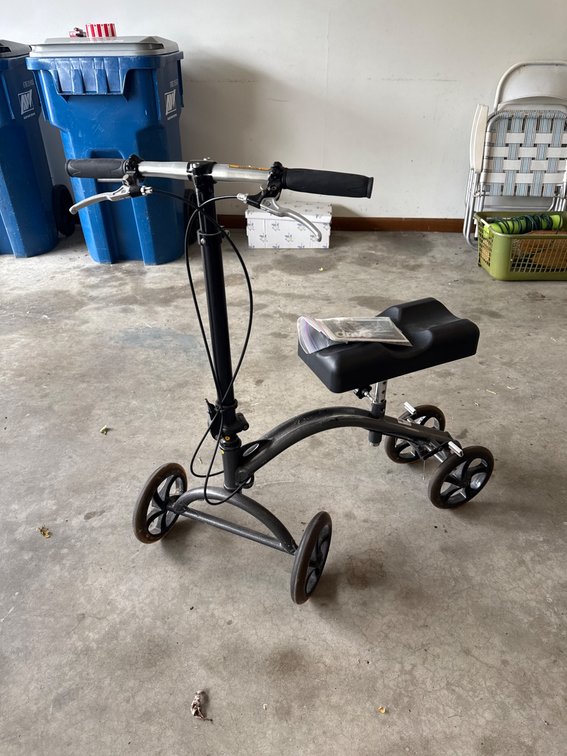 Drive Steerable Aluminum Knee Walker