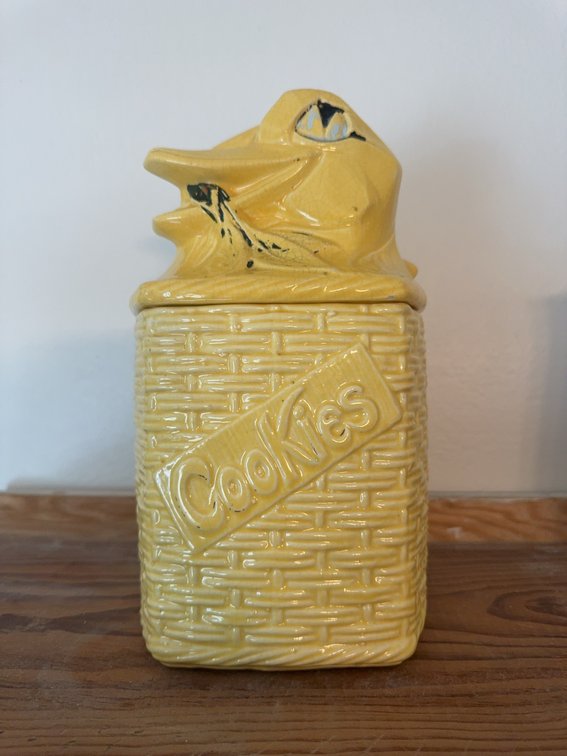 Image for Vintage Collectibles, McCoy Pottery, Antiques, Artwork & More – Fayetteville Online Estate Sale