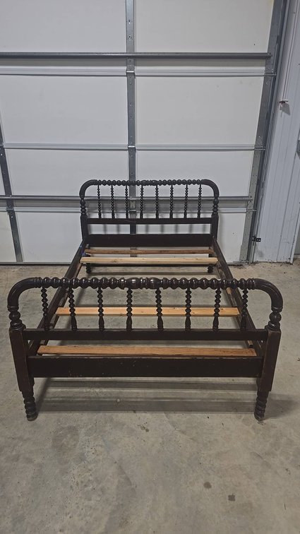 Image for Mixed Estate Auction Featuring a Honda Pilot, Antiques, Furniture, Vinyl Records, Tools & Household Treasures