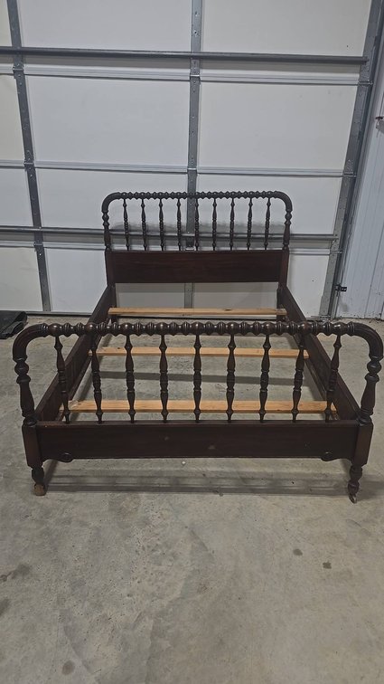Image for Mixed Estate Auction Featuring a Honda Pilot, Antiques, Furniture, Vinyl Records, Tools & Household Treasures