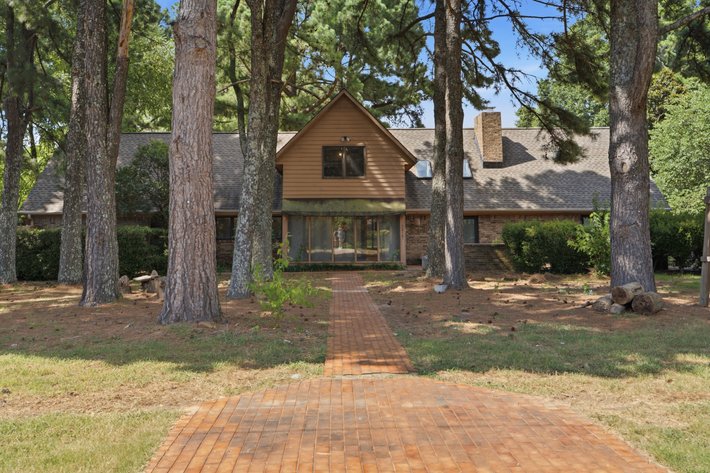 Image for 2414 N Sherwood Lane, Fayetteville, AR