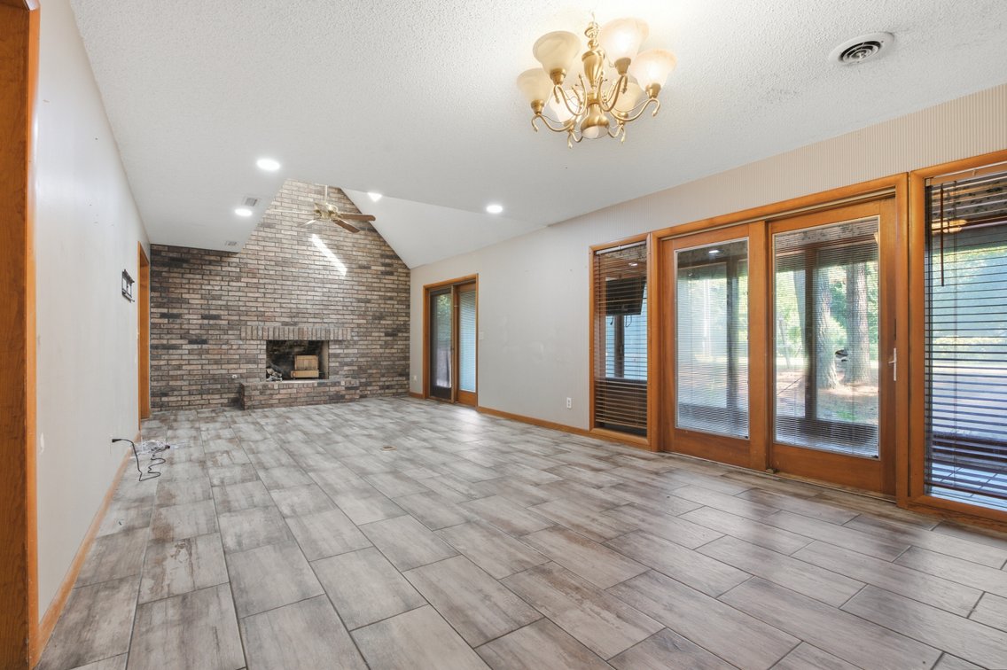 Image for Fayetteville, AR | 5 Beds | 3 Baths | 2,900 SQFT | 0.80 Acre Lot | Excellent School District