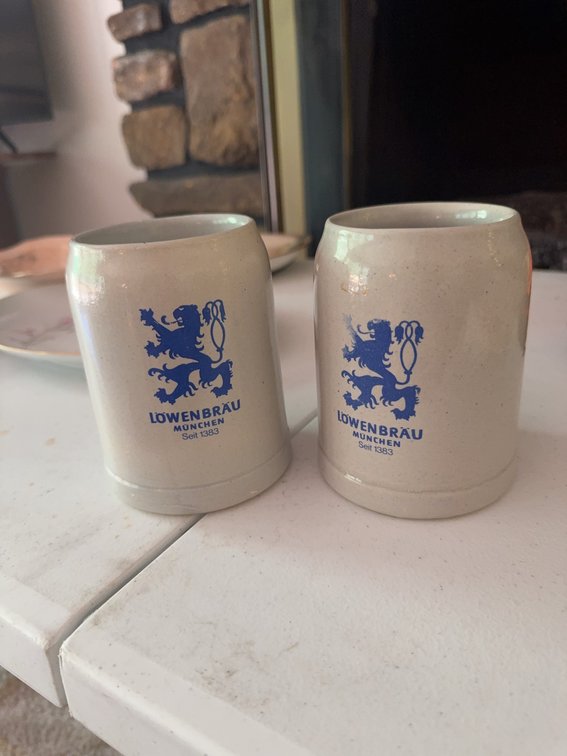 Löwenbräu München 0.5L Beer Steins, 5 Inches